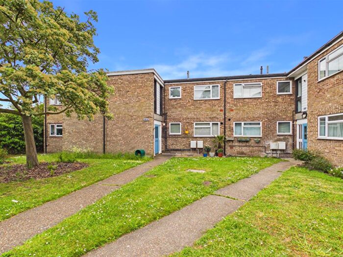 1 Bedroom Flat For Sale In Compton Road, Colchester, CO4