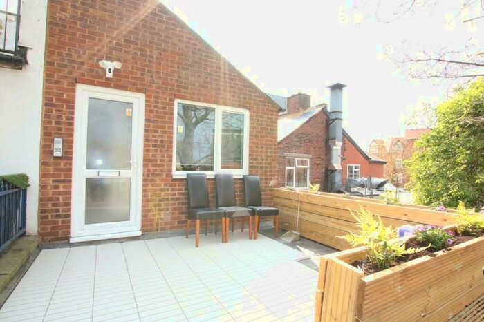 1 Bedroom Flat To Rent In Station Parade, Willesden, London, NW2