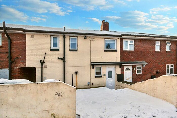 3 Bedroom Terraced House To Rent In Fairfield Hill, Leeds, West Yorkshire, LS13