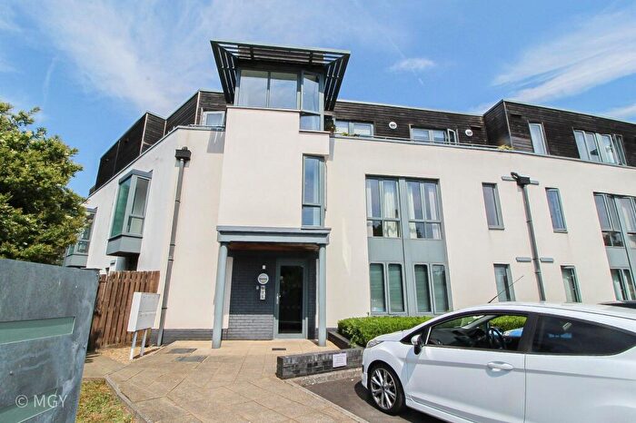 2 Bedroom Flat To Rent In Samuels Crescent, Cardiff, CF14