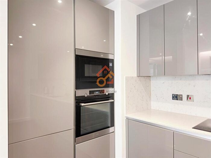 2 Bedroom Flat To Rent In Denver Building, Malthouse Road, London, SW11