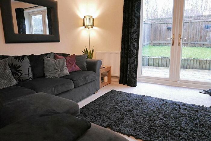 3 Bedroom End Of Terrace House For Sale In Barnsbridge Grove, Barnsley, S70