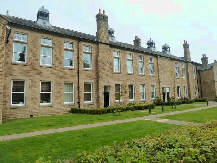 2 Bedroom Flat To Rent In Buckden Court, Jackson Walk, Menston, Ilkley, LS29