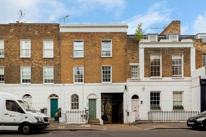 1 Bedroom Flat To Rent In St Peters Street, London, N1