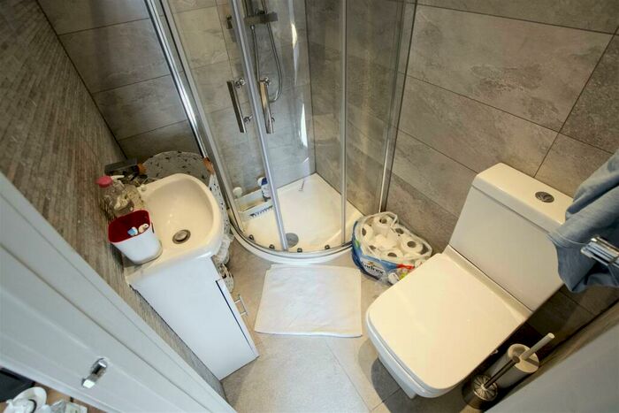 5 Bedroom House To Rent In Holly Grove, Hubert Road, Birmingham, B29
