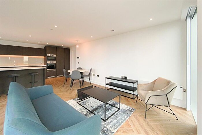 2 Bedroom Apartment To Rent In Elizabeth Tower, M15