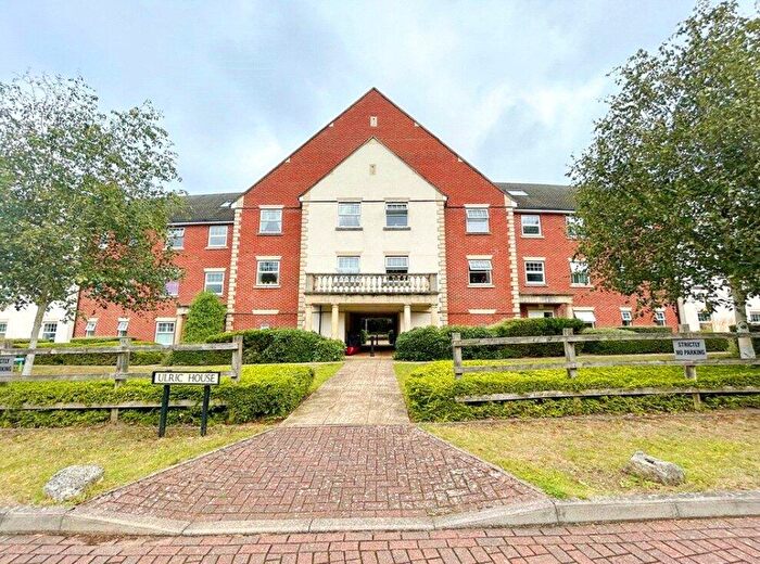 2 Bedroom Flat To Rent In Waleron Road, Fleet, Hampshire, GU51