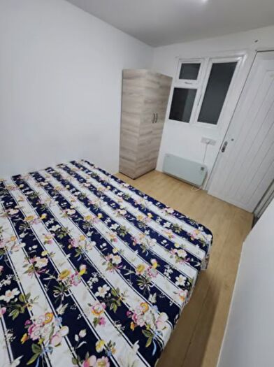 2 Bedroom Flat To Rent In Vicarage Lane, London, E15