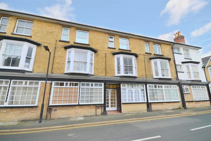 1 Bedroom Flat To Rent In Grange Road, Shanklin, PO37