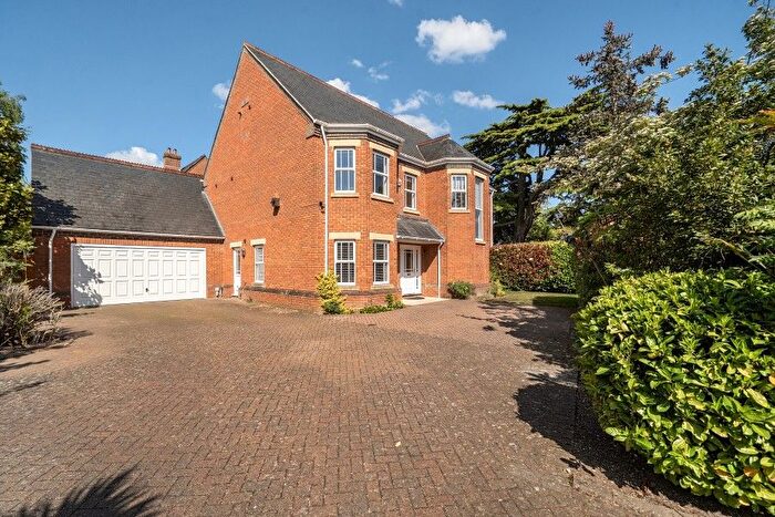 4 Bedroom Detached House To Rent In St Anns Park, Virginia Water, GU25