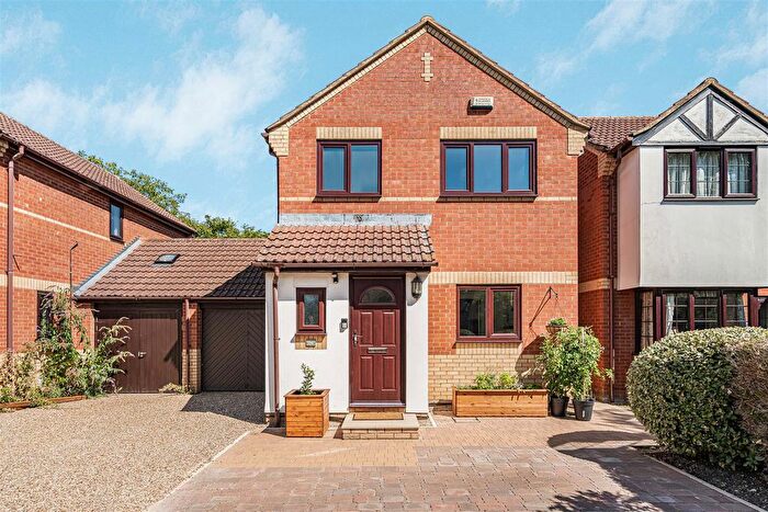 3 Bedroom Detached House For Sale In Mander Way, Cambridge, CB1