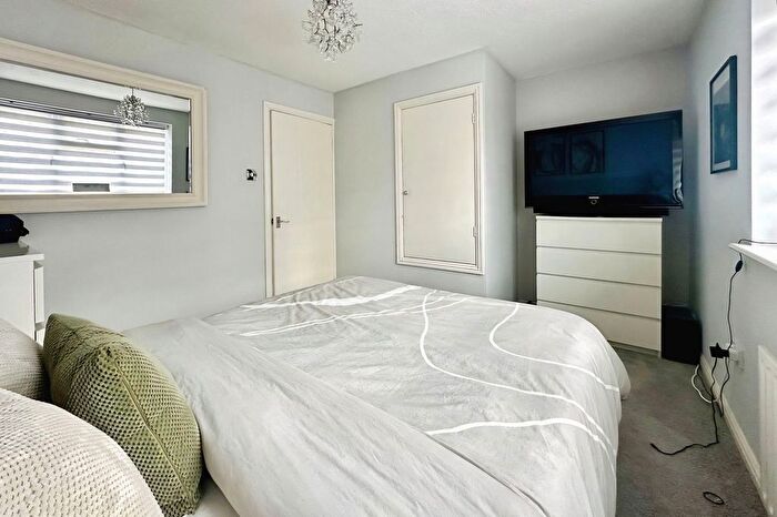 2 Bedroom End Of Terrace House For Sale In Bracklesham Close, Southampton, SO19