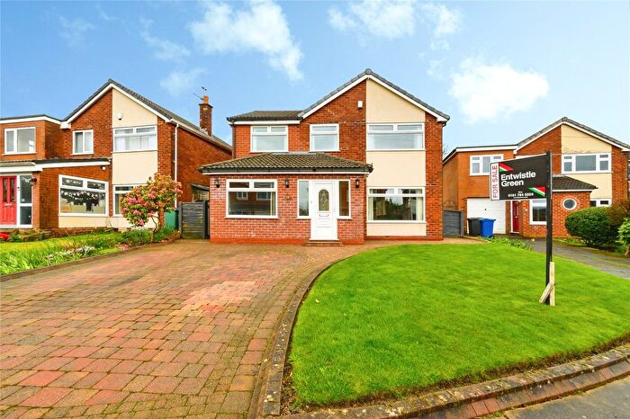 4 Bedroom Detached House For Sale In Barnside Close, Bury, Greater Manchester, BL9