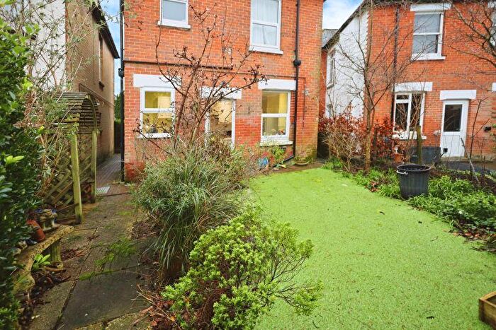 1 Bedroom Flat To Rent In Winton, Bournemouth, BH9