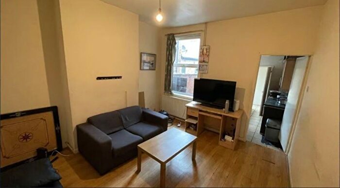 4 Bedroom Terraced House To Rent In Ullswater Street, Leicester, LE2