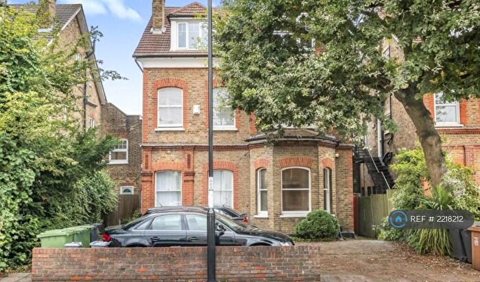 2 Bedroom Flat To Rent In Newlands Park, Sydenham, SE26