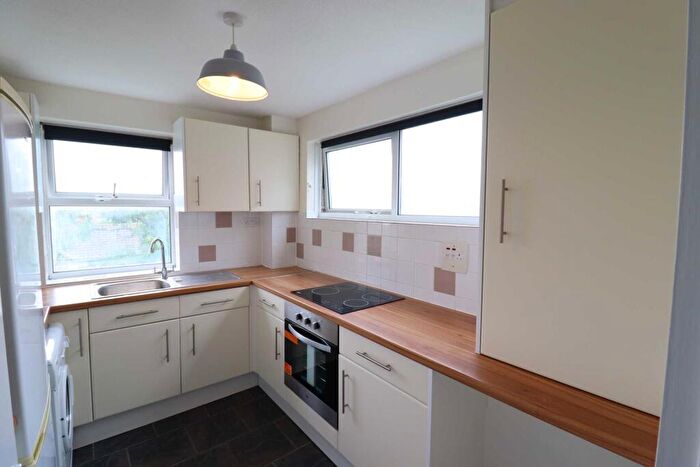 3 Bedroom Duplex To Rent In Mitchum Walk, Aylesbury, HP19