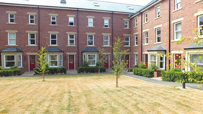 3 Bedroom Apartment To Rent In Cardigan Road, Leeds, LS6