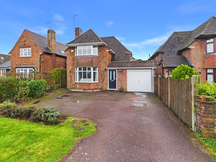 4 Bedroom Detached House For Sale In Holtspur Close, Beaconsfield, Buckinghamshire, HP9