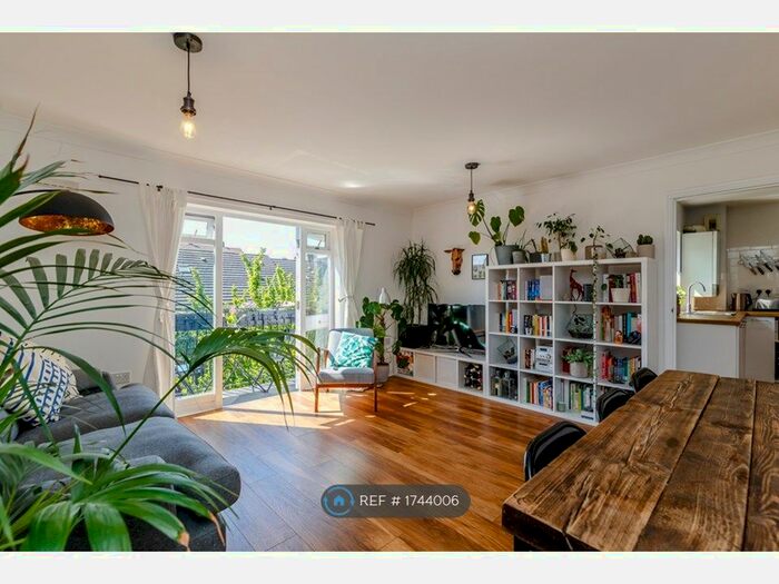 1 Bedroom Flat To Rent In Tudor Road, London, E9