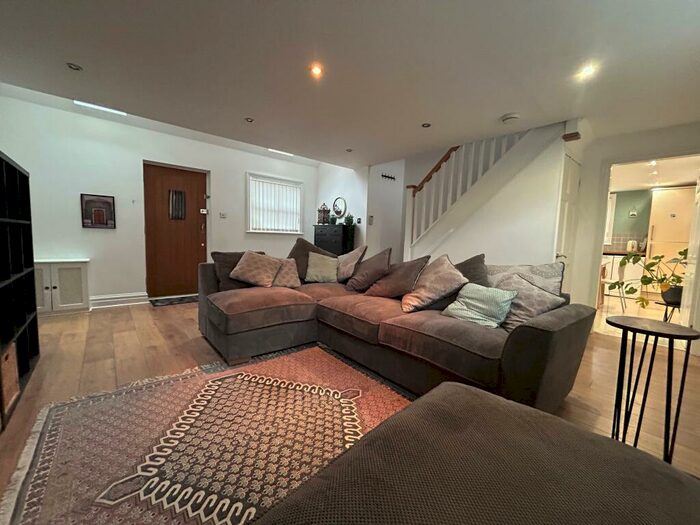 2 Bedroom House To Rent In Parkfield Road, L17