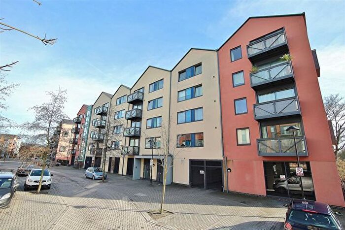 1 Bedroom Flat To Rent In Union Lane, Isleworth, TW7