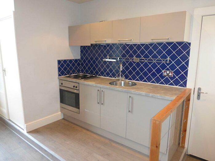 Garage / Parking To Rent In Westfield Terrace, Leeds, West Yorkshire, LS7