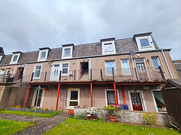 2 Bedroom Flat To Rent In Milton Street, Dundee, DD3