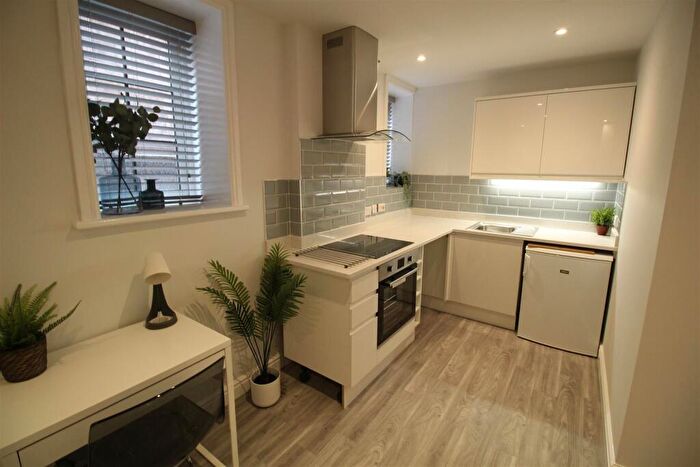 1 Bedroom Flat To Rent In Woodborough Road, Nottingham, NG3