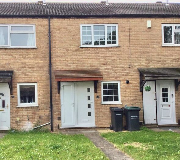 2 Bedroom Terraced House To Rent In Abbots Field, Gravesend, DA12