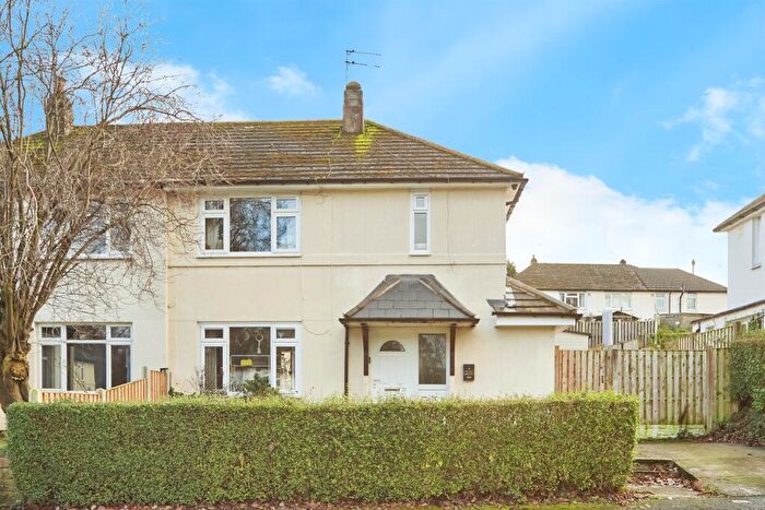 3 Bedroom Semi-Detached House For Sale In Scotland Wood Road, Leeds, LS17