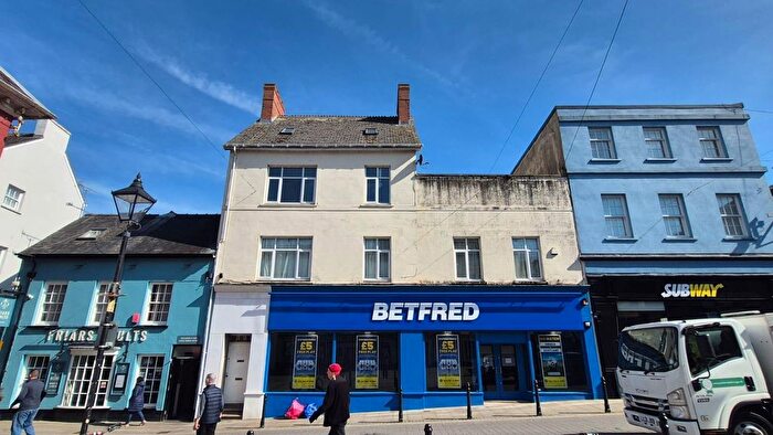 2 Bedroom Flat To Rent In Castle Square, Haverfordwest, SA61