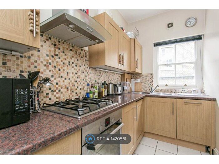 3 Bedroom Flat To Rent In Essex Road, London, N1