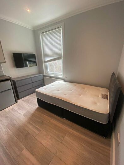 1 Bedroom Flat To Rent In Eros House, Brownhill Road, London, SE6