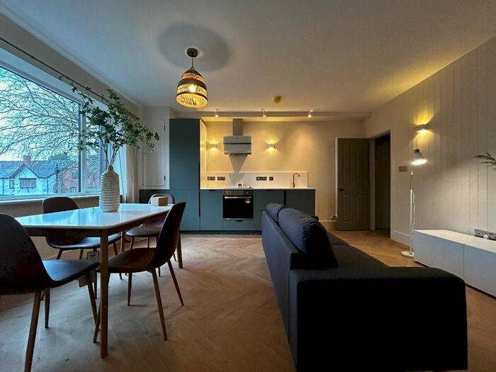 2 Bedroom Flat To Rent In Wilbraham Road, Manchester, M16