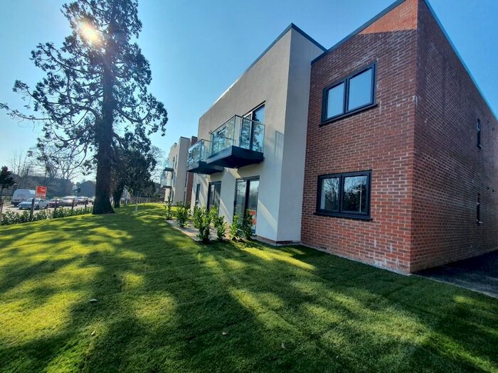 2 Bedroom Flat To Rent In Lodge Way, Grantham, NG31