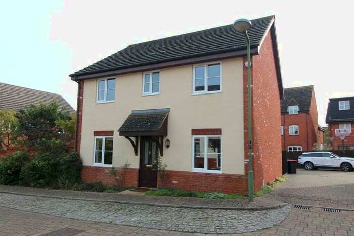 4 Bedroom Detached House To Rent In Mahoney Court, Grange Farm, Milton Keynes, MK8