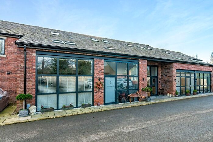 2 Bedroom Mews To Rent In Old Moss Lane, Warrington, WA3