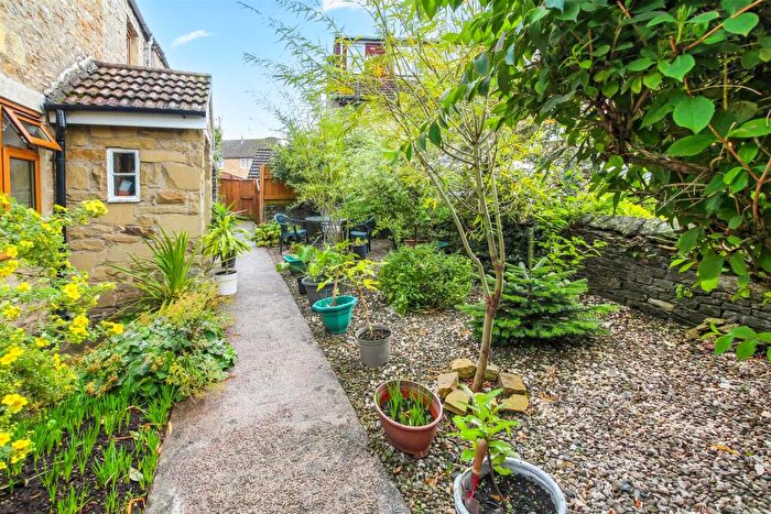 2 Bedroom Cottage For Sale In Darlington Road, Richmond, DL10