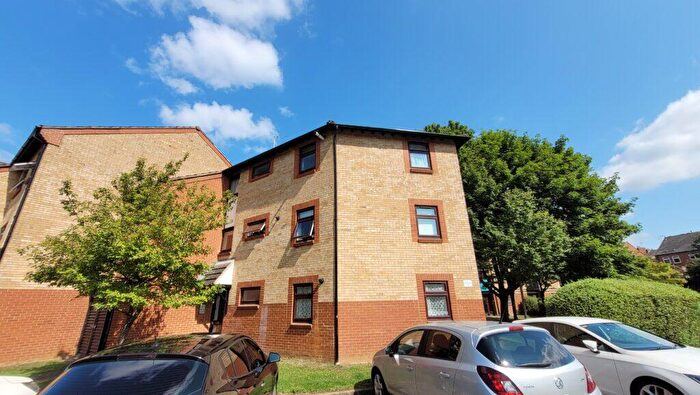 1 Bedroom Apartment To Rent In Northumberland Court Banbury, OX16