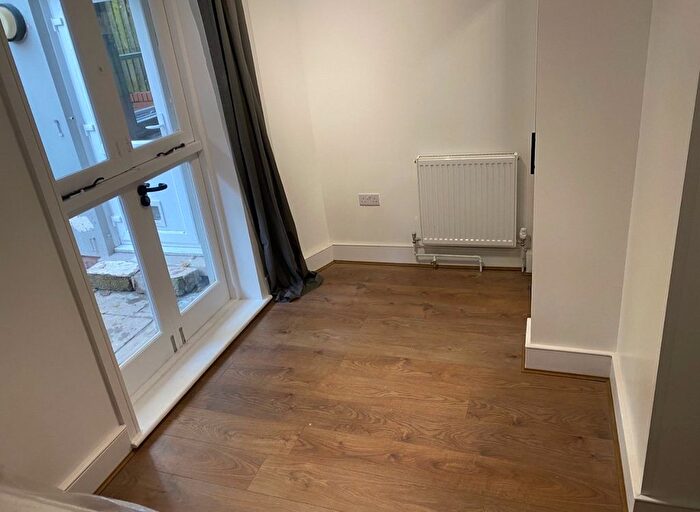 1 Bedroom Studio To Rent In Richmond Road, London, E8