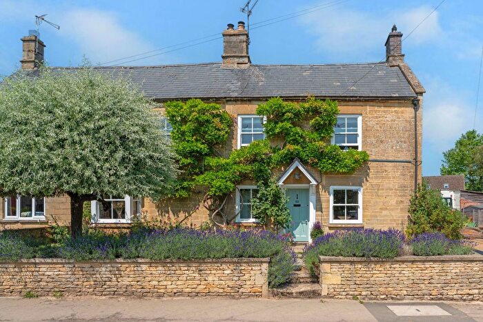 4 Bedroom Semi-Detached House For Sale In High Street, Milton-Under-Wychwood, OX7