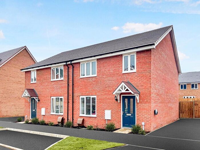 2 Bedroom Semi-Detached House For Sale In Edison Orchard, Leighton Buzzard, LU7