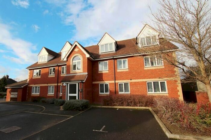 2 Bedroom Flat To Rent In Peterhouse Close, Mayors Walk, Peterborough, PE3