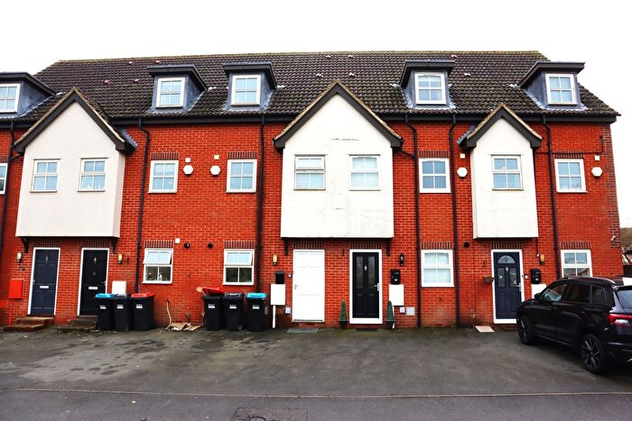4 Bedroom Terraced House To Rent In Killerton Close, Westcroft, Milton Keynes, Buckinghamshire, MK4