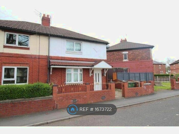 3 Bedroom Semi-Detached House To Rent In Reddish Road, Stockport, SK5