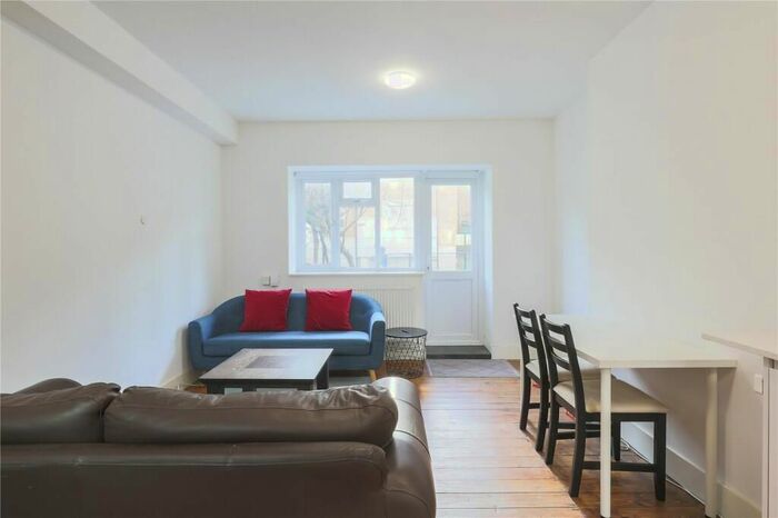 2 Bedroom Flat To Rent In Bevenden Street, Shoreditch, London, N1