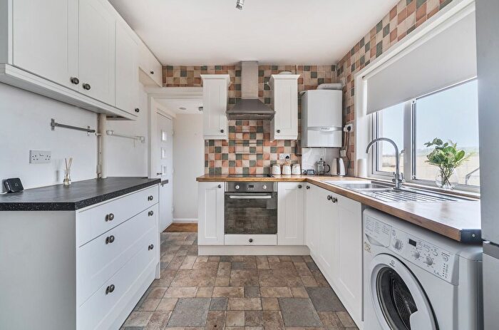 2 Bedroom Semi-detached Bungalow For Sale In Barton Avenue, Paignton, Devon, TQ3