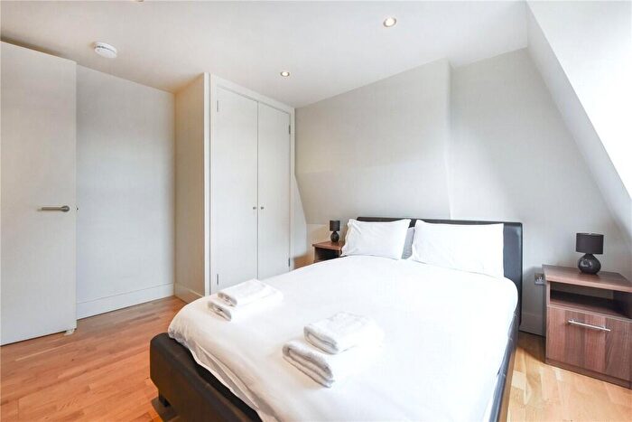 2 Bedroom Apartment To Rent In Hatton Garden, Clerkenwell, London, EC1N