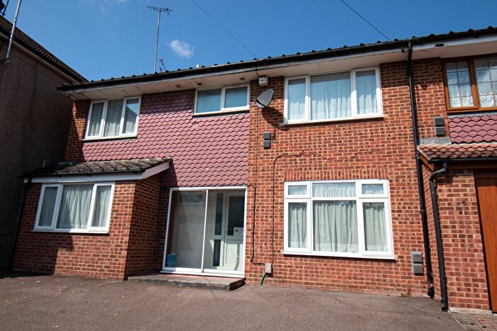 6 Bedroom Semi-Detached House To Rent In Sidney Road, Gillingham, ME7
